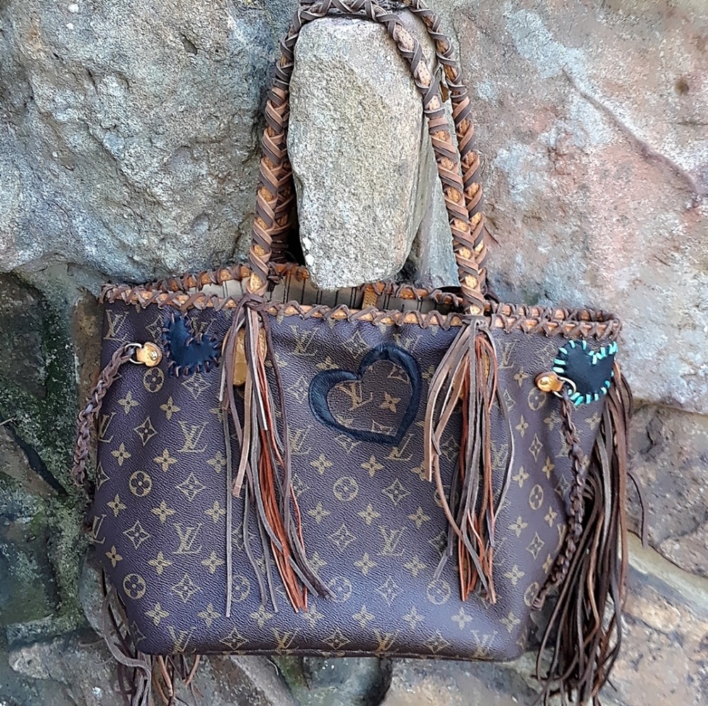 🚫🚫Pending  sale🚫 🚫Fringed Louis Vuitton